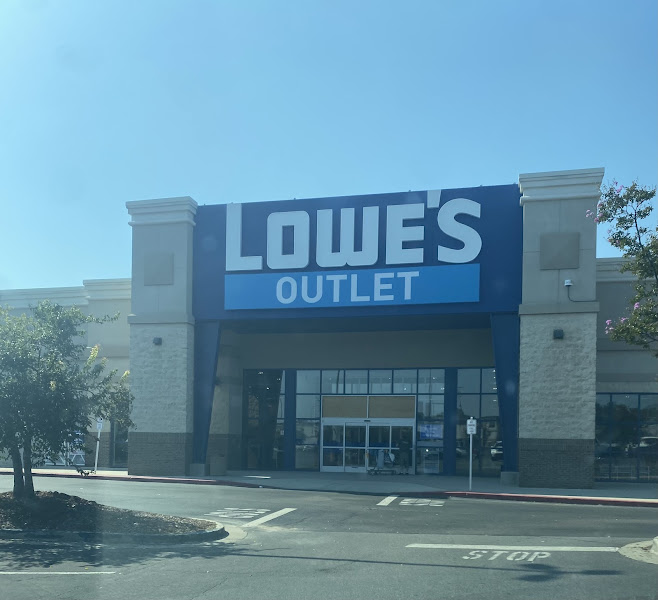 Lowe's Outlet