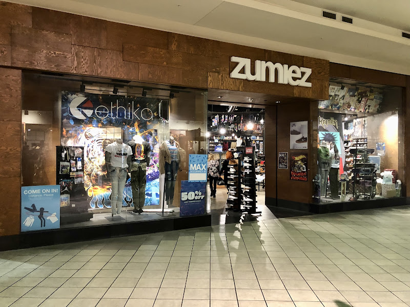Zumiez