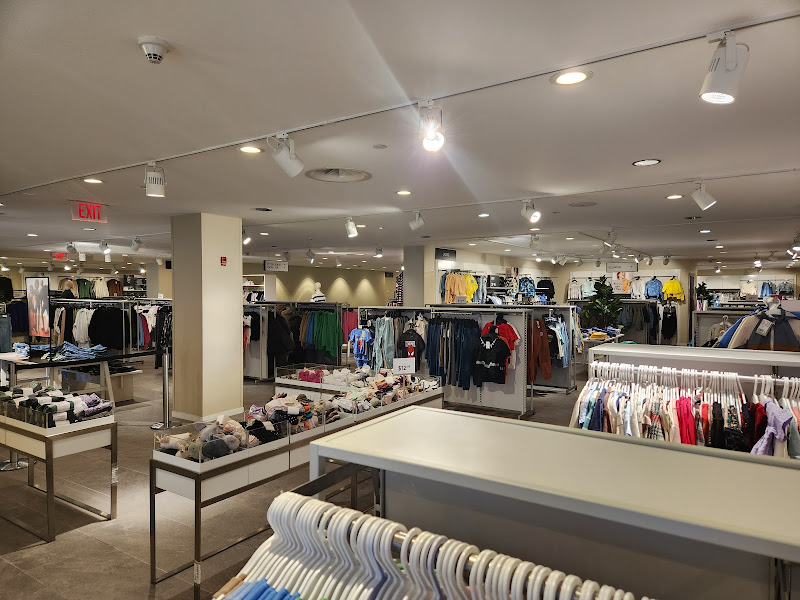 H&M