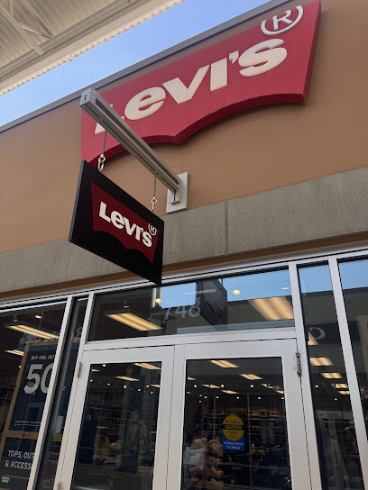 Levi's
