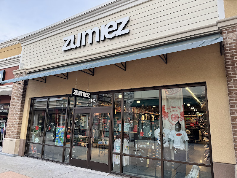 Zumiez