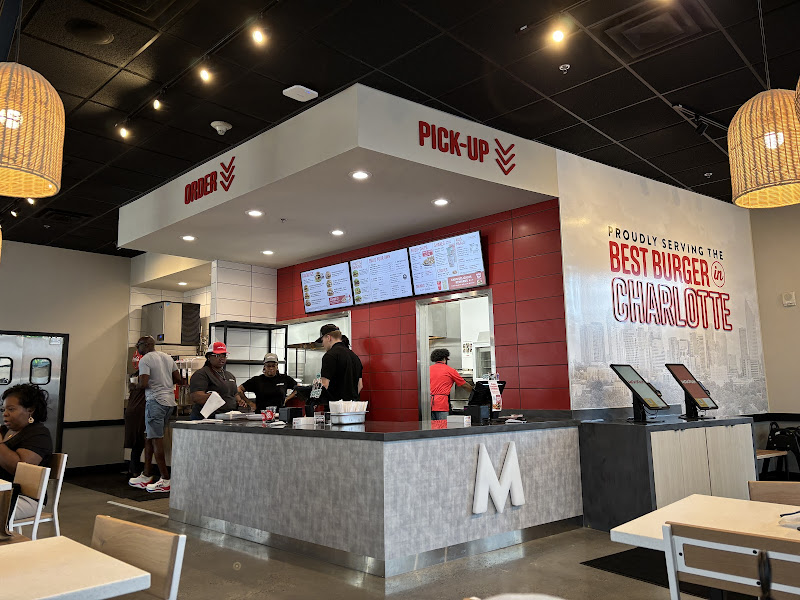 MOOYAH Burgers, Fries & Shakes
