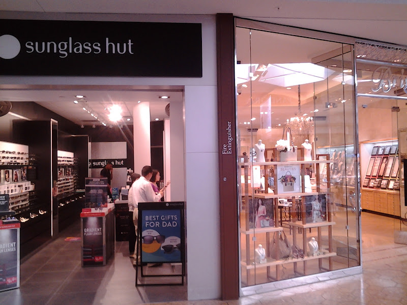 Sunglass Hut