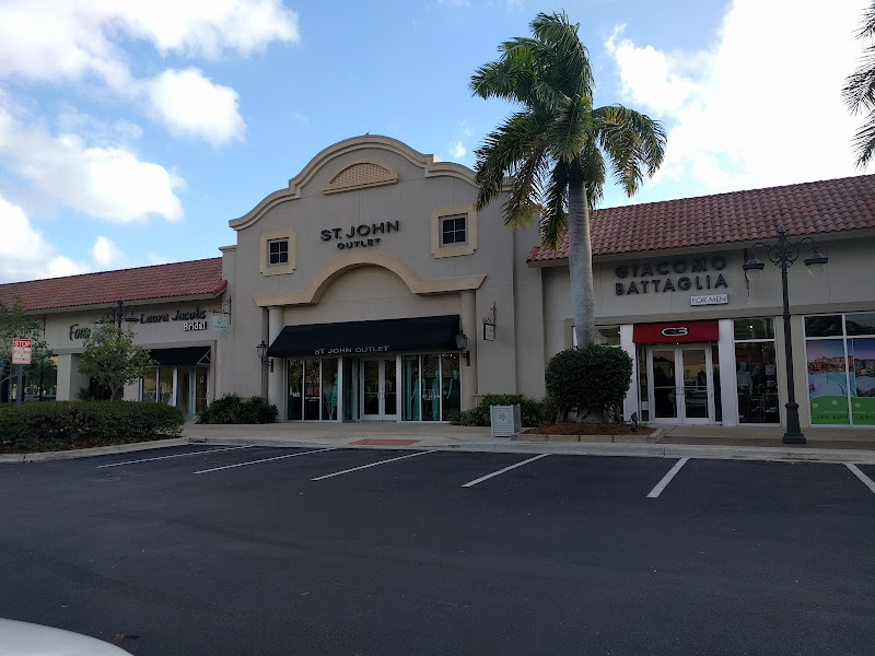 ST. JOHN Knits Outlet