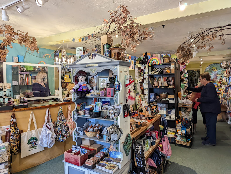 Tree House Books