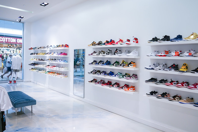 Courtside Kicks Natick Mall