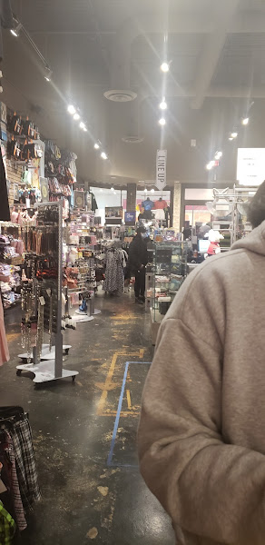 Hot Topic