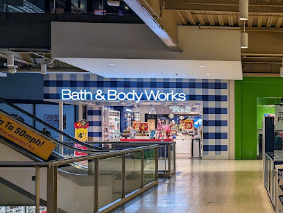 Bath & Body Works & White Barn