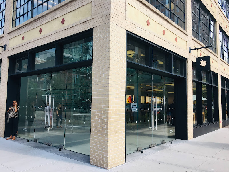 Apple West 14th Street