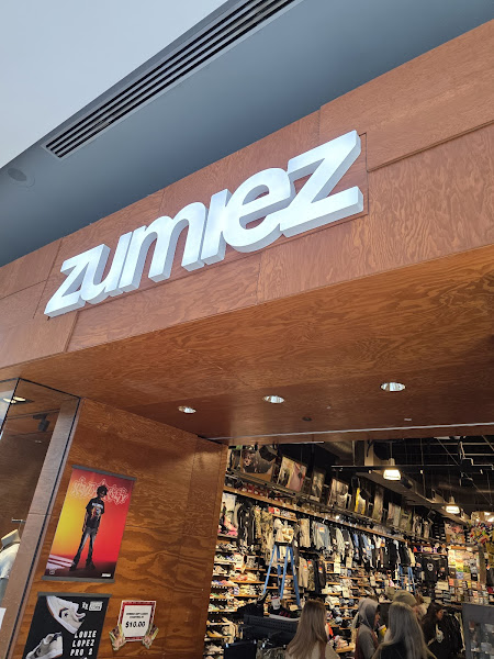 Zumiez