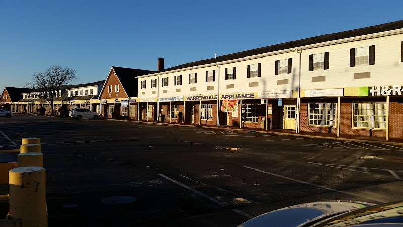 Colonial Shopping Center