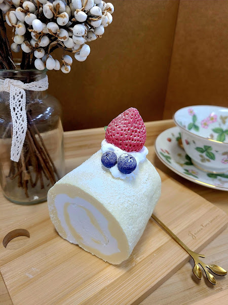 Holistic Vibes-Skin care, Soap and Candle Workshops