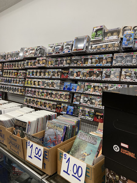 Dave's Comics & Collectibles