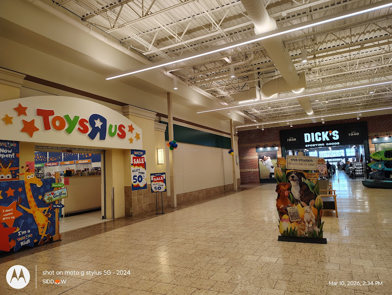 Toys"R"Us at Mesa Mall