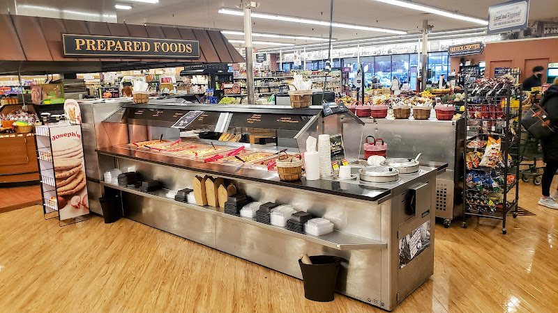 Adams Hometown Market