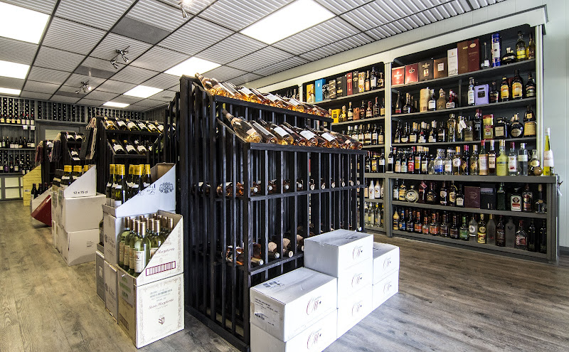 Hamptons Palm Beach, Fine Wine & Spirits
