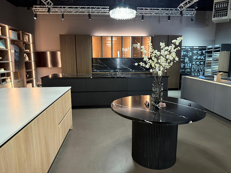 Arch Kitchens & Closets