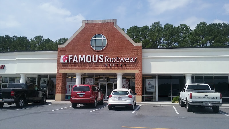 Famous Footwear Outlet