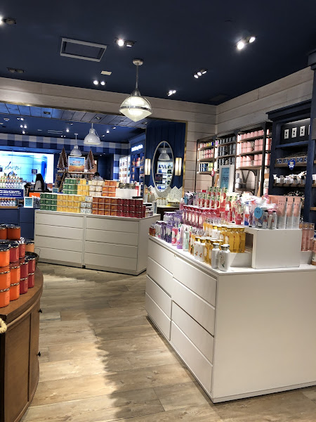 Bath & Body Works
