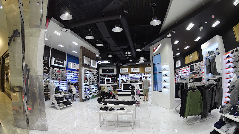 Shoe Palace