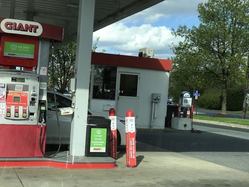 GIANT Gasoline
