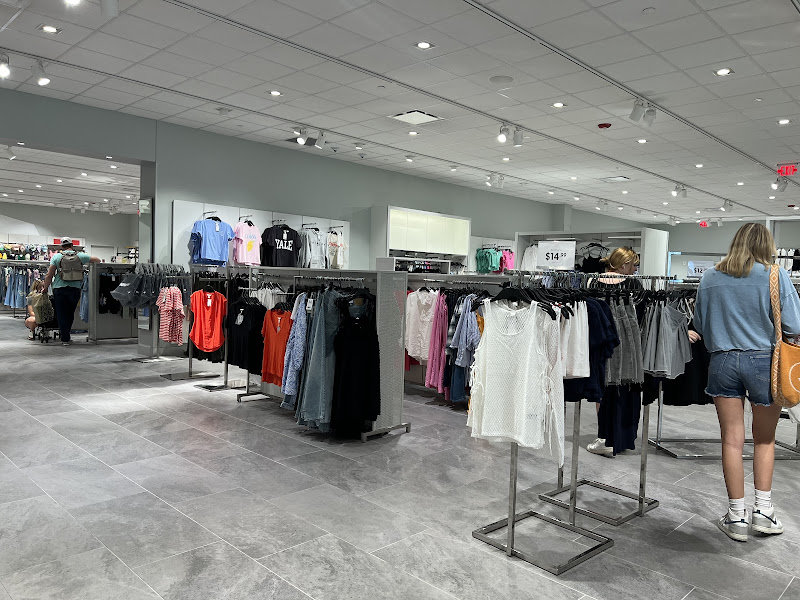 H&M