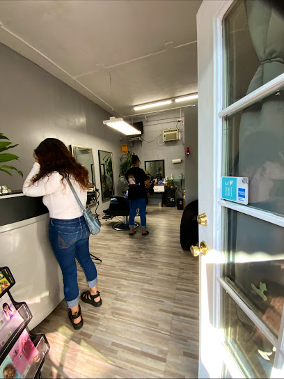Aracely's Eyebrow Threading