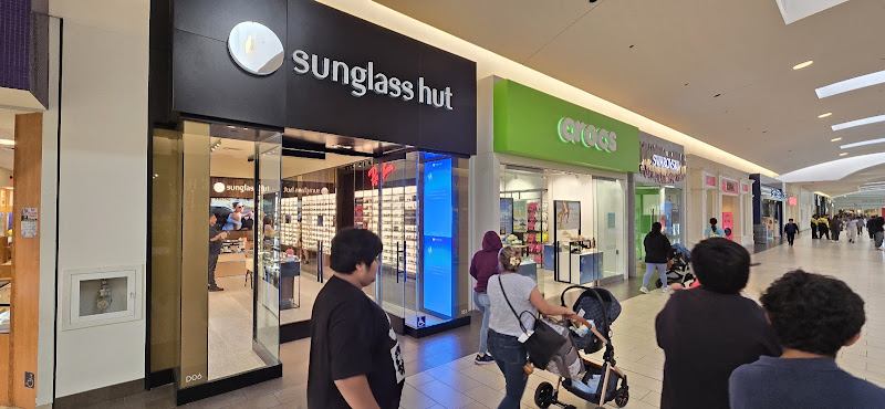 Sunglass Hut