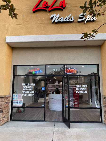 Lola Nails & Spa