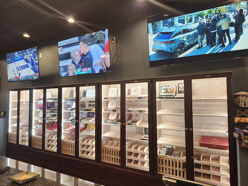 Tailored Smoke Cigar Lounge
