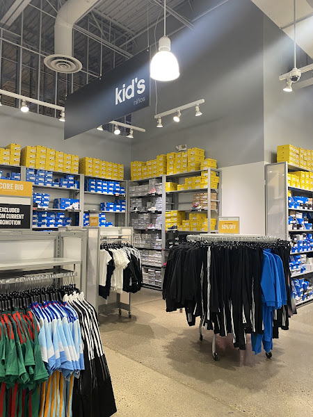 adidas Outlet Store Lakewood