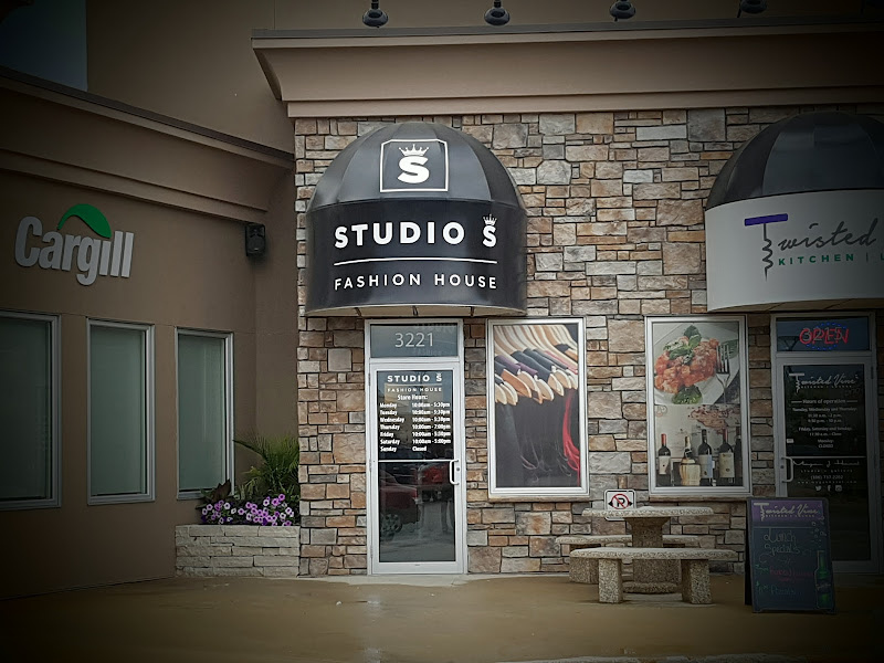 Studio S Fashion House
