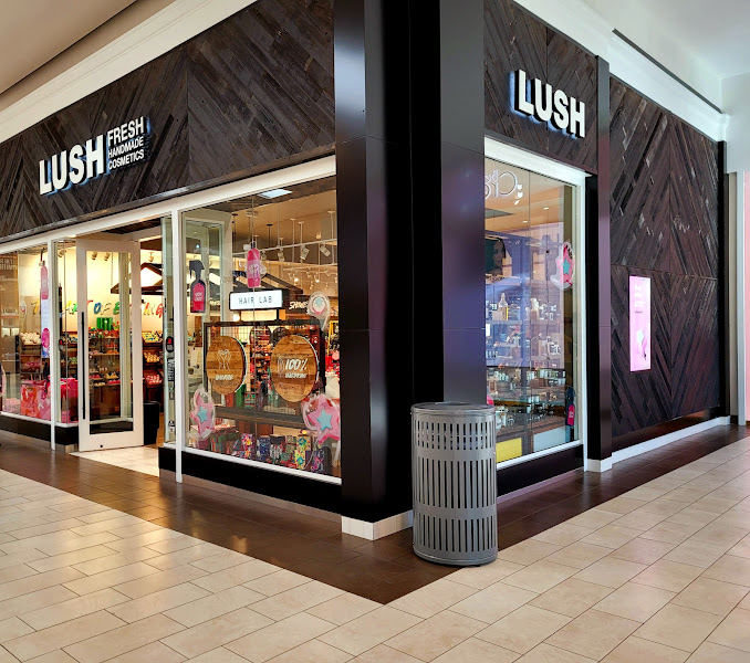 Lush Cosmetics Los Cerritos