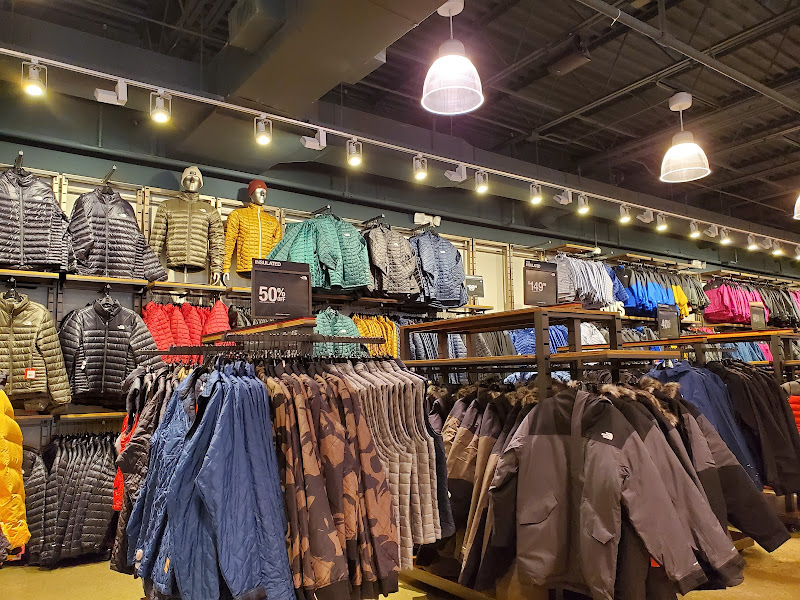 The North Face Aurora Farms Premium Outlets
