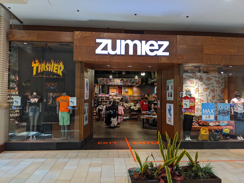 Zumiez