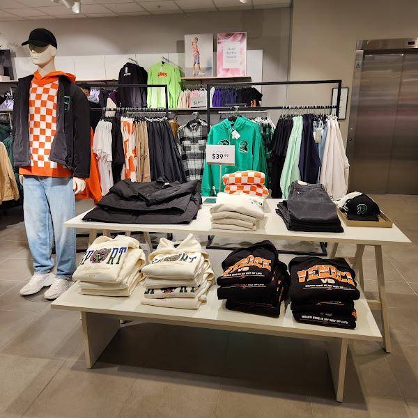 H&M