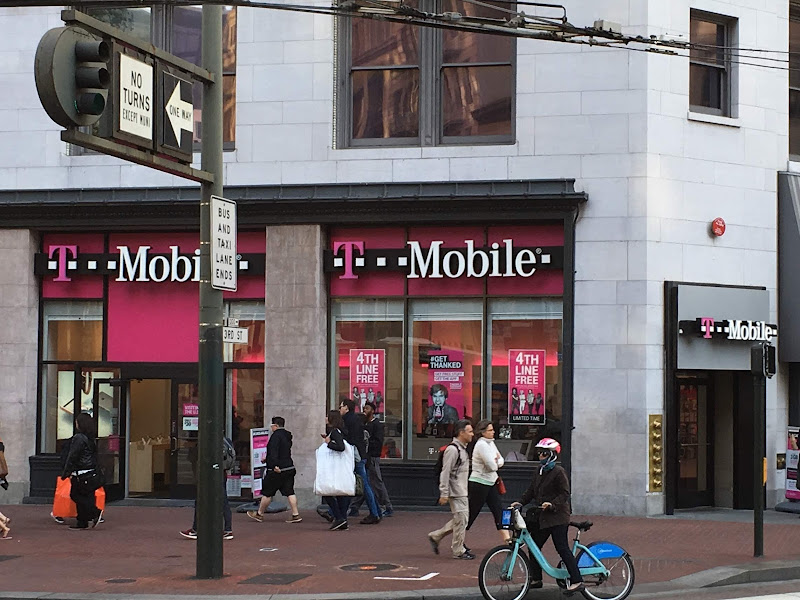 T-Mobile Experience Store