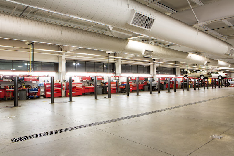 Mark Jacobson Toyota – Service & Tire Center