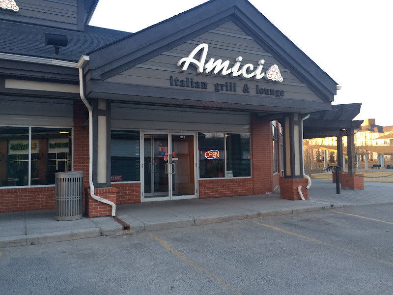 Amici Italian Grill & Lounge