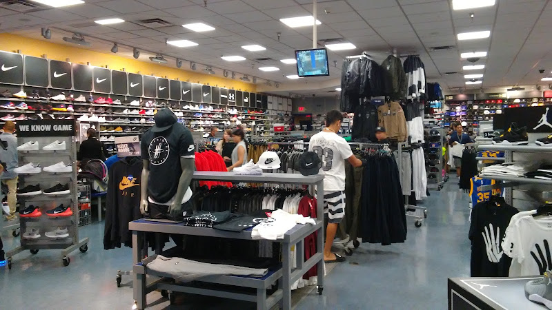 Champs Sports