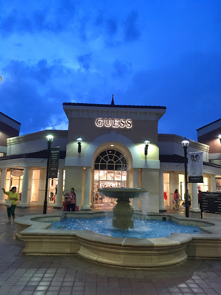 GUESS Factory