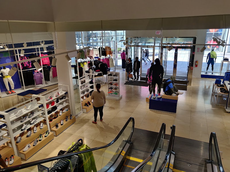 Champs Sports