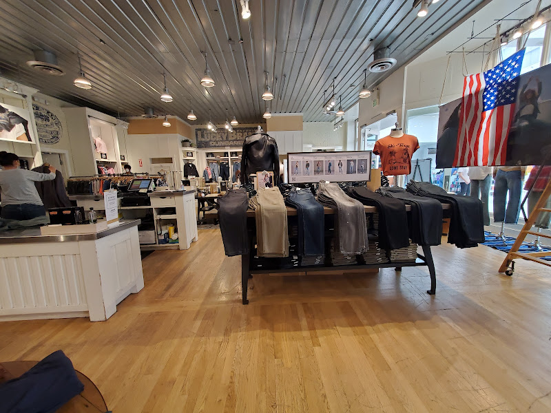 Lucky Brand