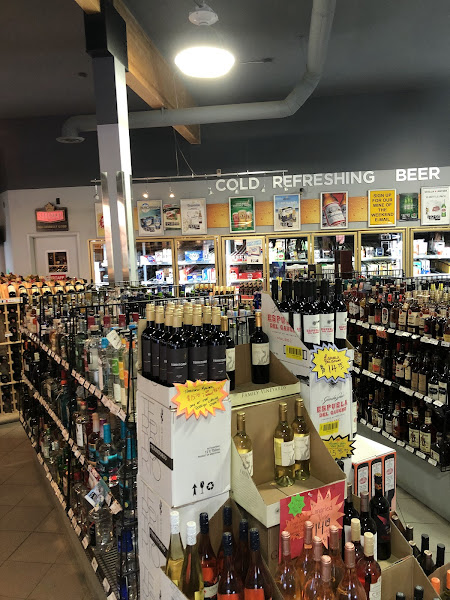 Rosslyn Liquor Store