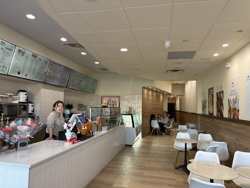 Mama Mia Dessert Bar