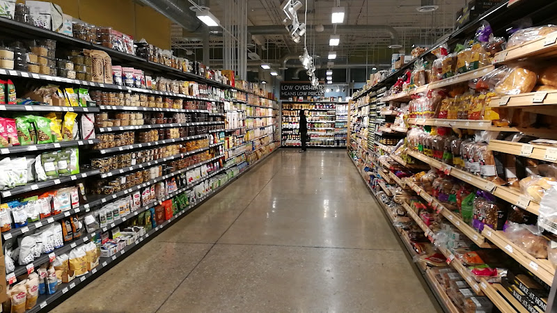 MOM's Organic Market