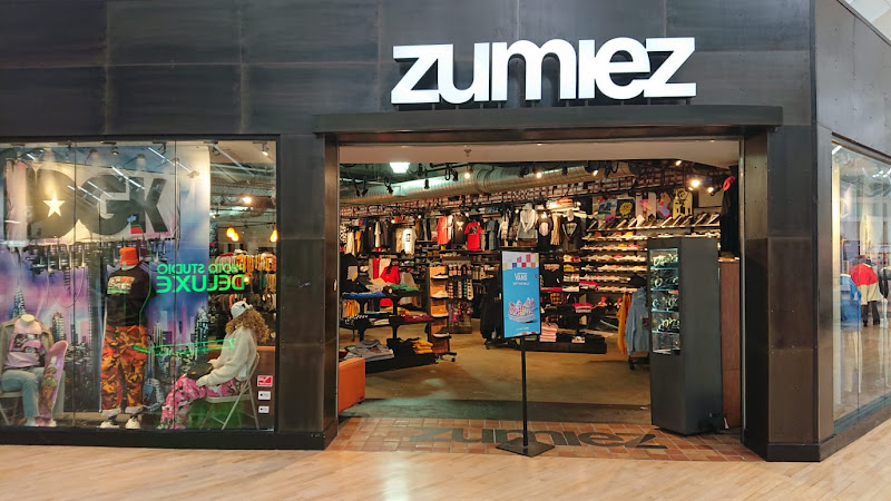 Zumiez