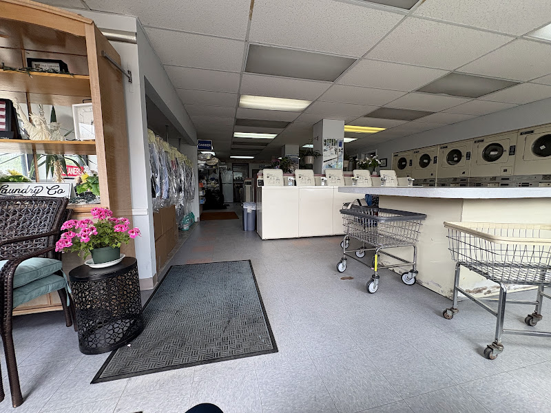 Maxim's Laundromat
