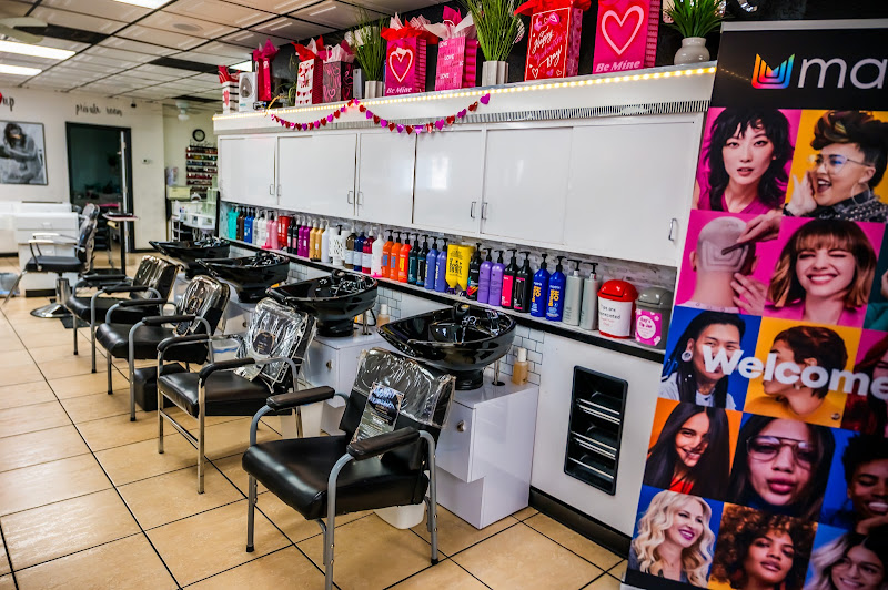 Nikkole Michaels Salon & Spa