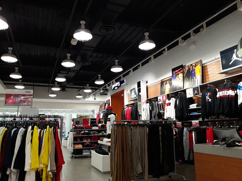 Champs Sports